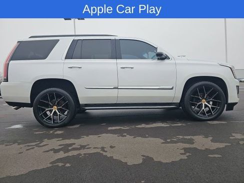 Used 2016 Cadillac Escalade Luxury image 6