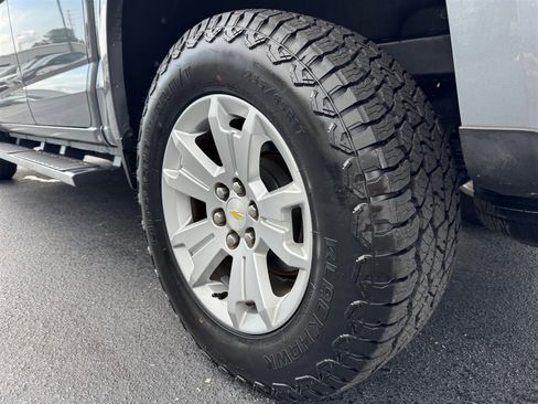 Used 2018 Chevrolet Colorado LT w/ LT Convenience Package AWD/4WD image 10
