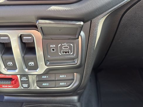 New 2026 Jeep Wrangler Rubicon AWD/4WD image 36