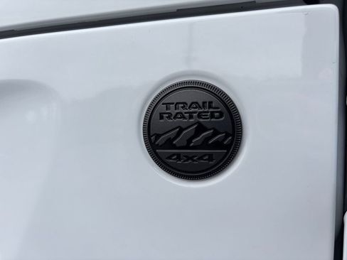 Used 2023 Jeep Gladiator Overland image 32