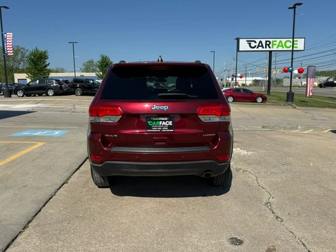 Used 2019 Jeep Grand Cherokee Laredo AWD/4WD image 9
