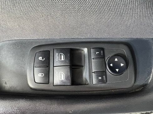 Used 2019 Dodge Challenger SXT RWD image 13