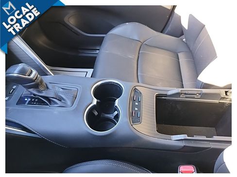 Used 2021 Toyota Venza Limited image 29