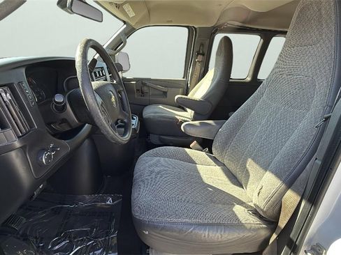 Used 2019 Chevrolet Express 3500 LT w/ LT Preferred Equipment Group image 17