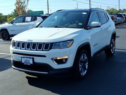 Used 2018 Jeep Compass Limited w/ Navigation Group AWD/4WD image 2