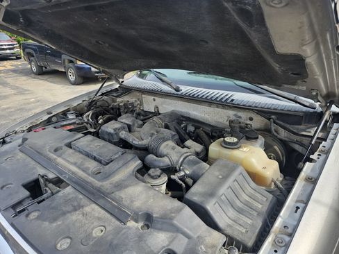 Used 2008 Ford Expedition XLT AWD/4WD image 21