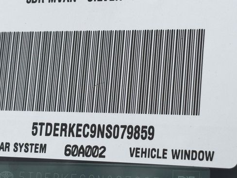 Certified 2022 Toyota Sienna Platinum image 30