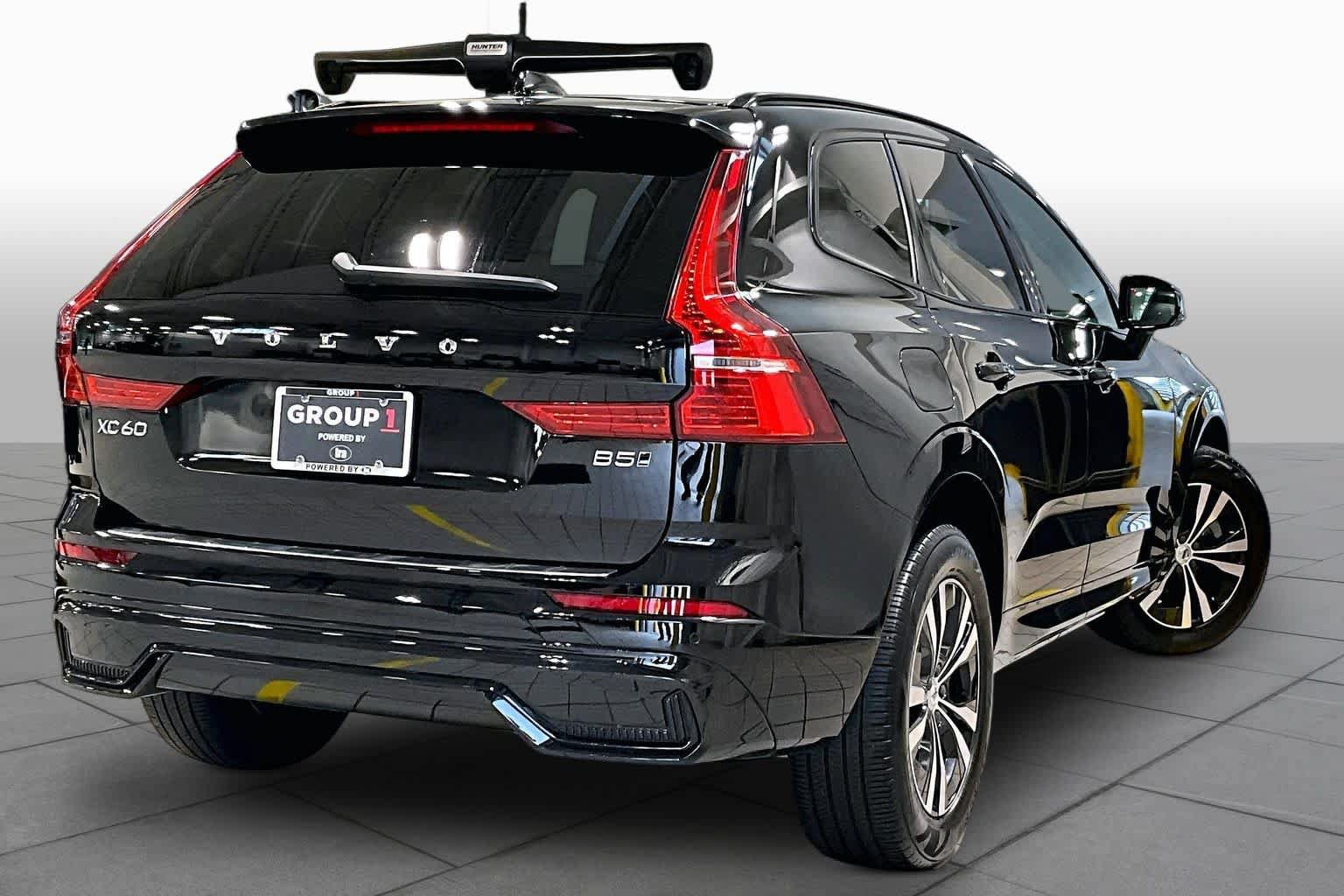 Used 2024 Volvo XC60 B5 Core w/ Protection Package Premier AWD/4WD image 13