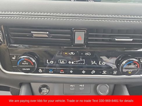 Used 2025 Nissan Rogue Platinum w/ Platinum Premium Package AWD/4WD image 18