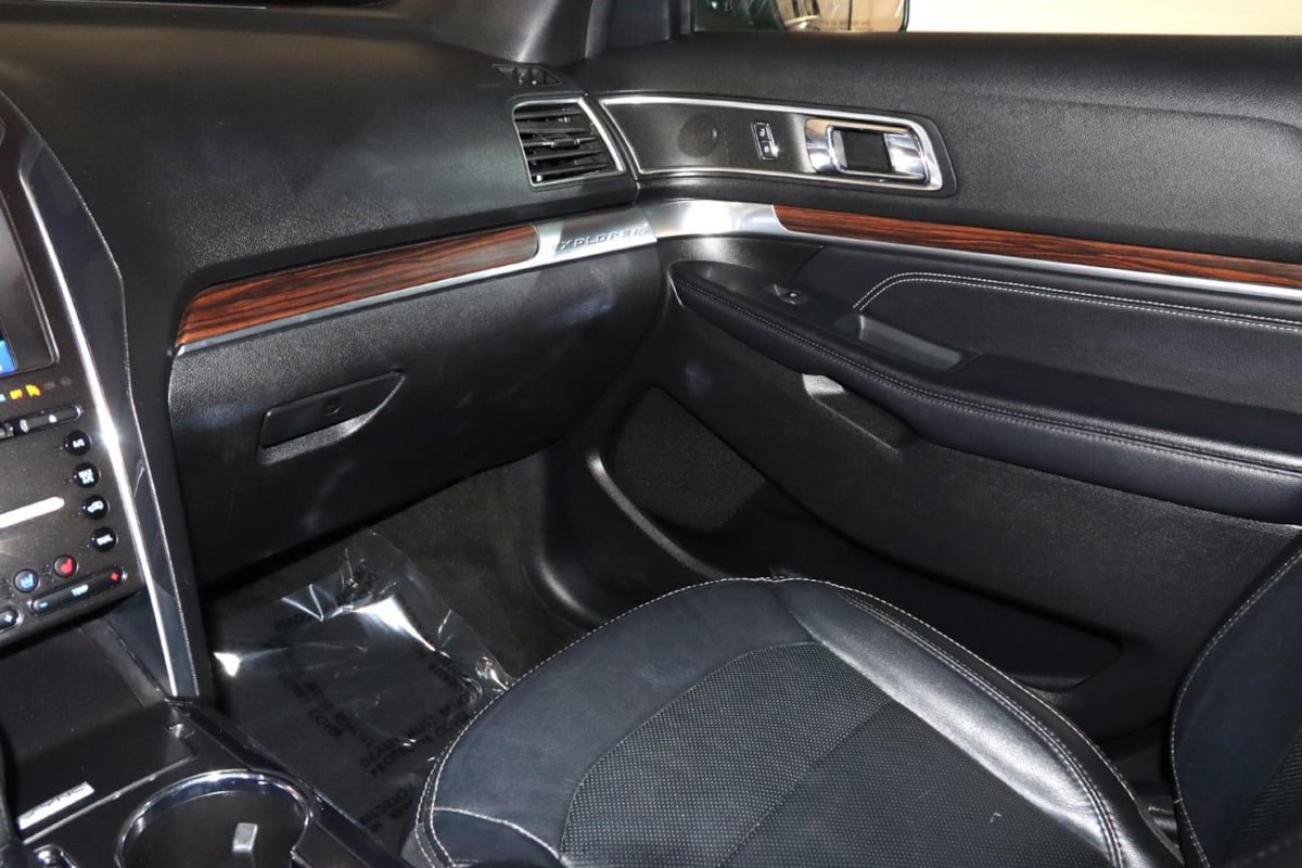 Used 2018 Ford Explorer Limited AWD/4WD image 47