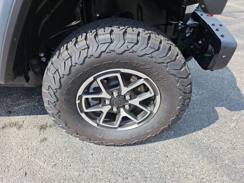 New 2026 Jeep Wrangler Unlimited Rubicon w/ Steel Bumper Group AWD/4WD image 10