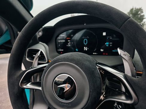 Used 2025 McLaren Artura Spider image 54