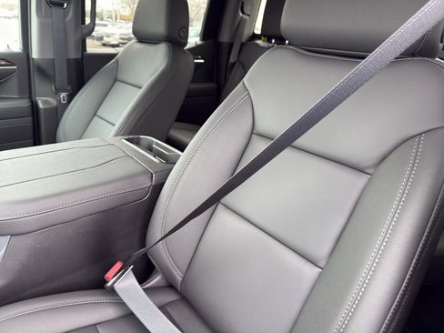 New 2026 Chevrolet Silverado 1500 LT w/ Z71 Off-Road Package image 13