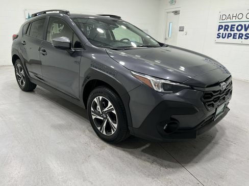 Used 2025 Subaru Crosstrek 2.5i Premium AWD/4WD image 2