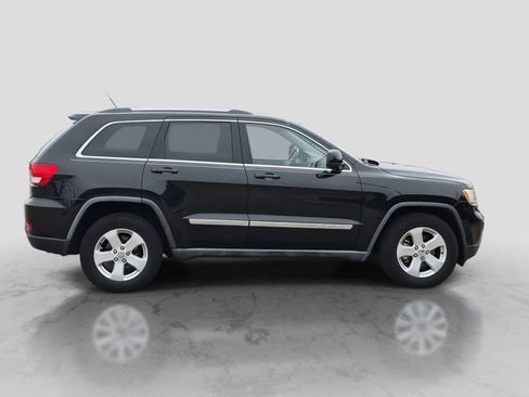 Used 2011 Jeep Grand Cherokee Laredo AWD/4WD image 9
