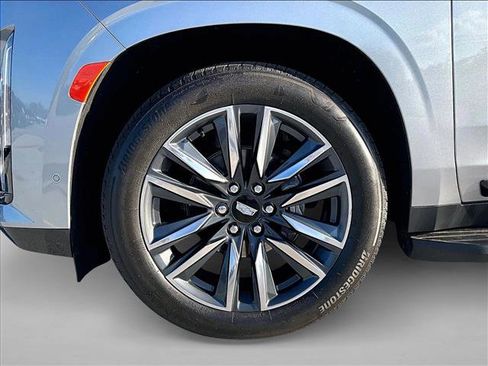 Used 2023 Cadillac Escalade Sport Platinum w/ Heavy-Duty Trailer Package image 10