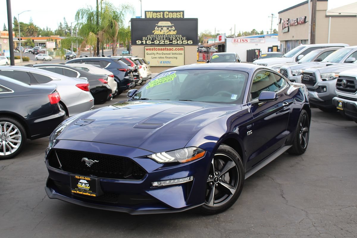 Used 2018 Ford Mustang GT RWD image 2