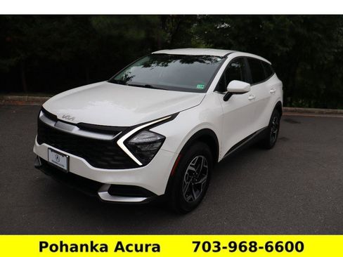 Used 2023 Kia Sportage LX image 3