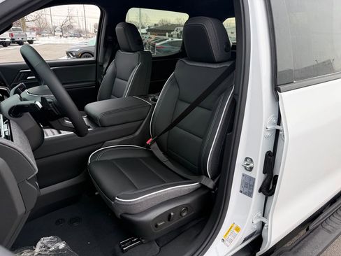 New 2026 GMC Sierra EV Elevation image 14