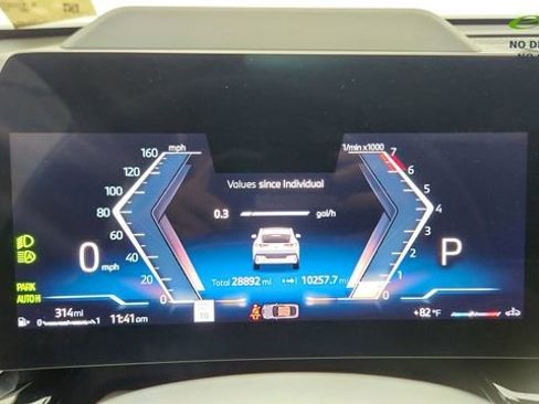 Used 2025 BMW X2 xDrive28i AWD/4WD image 41