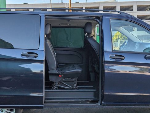 Used 2017 Mercedes-Benz Metris Passenger image 11