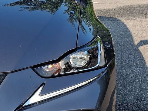 Used 2020 Lexus IS 350 F Sport w/ F Sport Package RWD image 11
