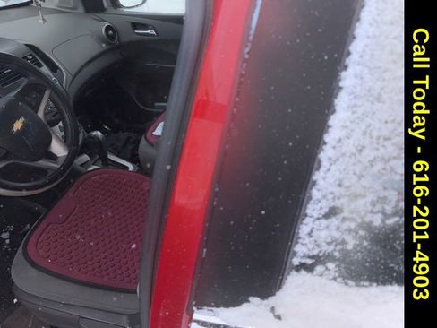 Used 2013 Chevrolet Sonic LT image 11