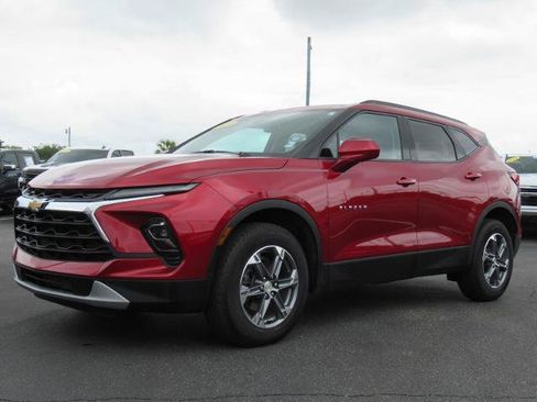 Certified 2024 Chevrolet Blazer LT w/ Convenience Package FWD image 1