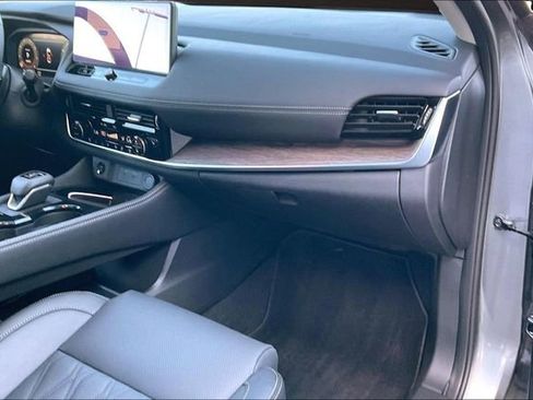 Certified 2025 Nissan Rogue Platinum w/ Platinum Premium Package FWD image 15