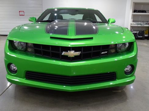 Used 2011 Chevrolet Camaro SS image 24
