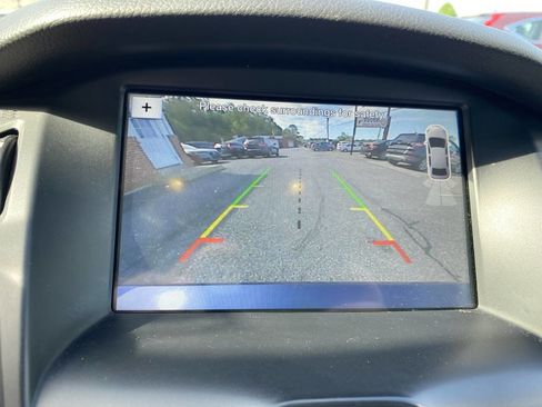 Used 2016 Ford Focus SE w/ Equipment Group 201A image 27