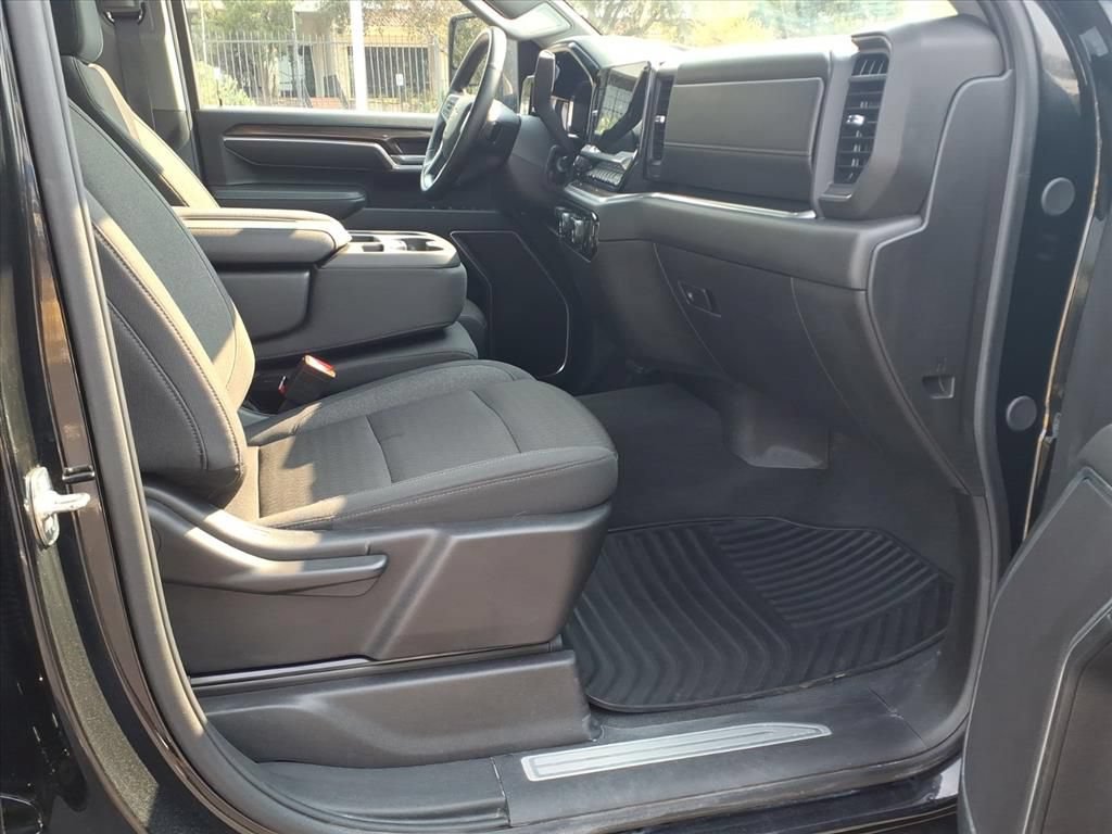 Used 2025 Chevrolet Silverado 2500 LT w/ Convenience Package AWD/4WD image 22