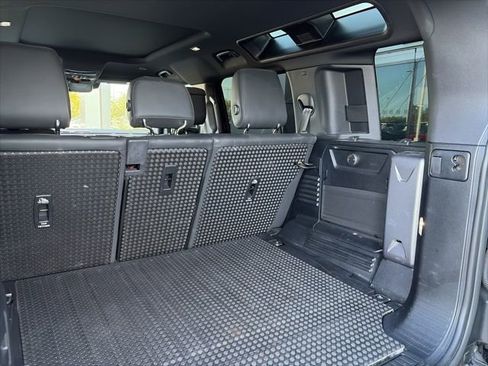 Used 2023 Land Rover Defender 110 X-Dynamic SE AWD/4WD image 12