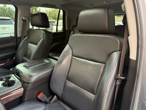 Used 2018 GMC Yukon SLT w/ Premium Edition AWD/4WD image 12