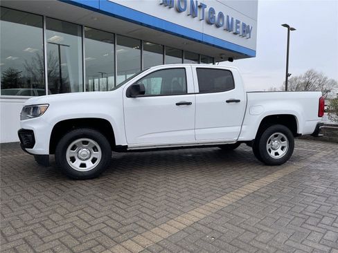 Used 2022 Chevrolet Colorado W/T w/ WT Convenience Package RWD image 2