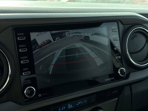 Used 2021 Toyota Tacoma TRD Off-Road image 19