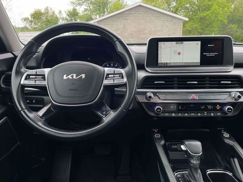Used 2022 Kia Telluride S AWD/4WD image 2
