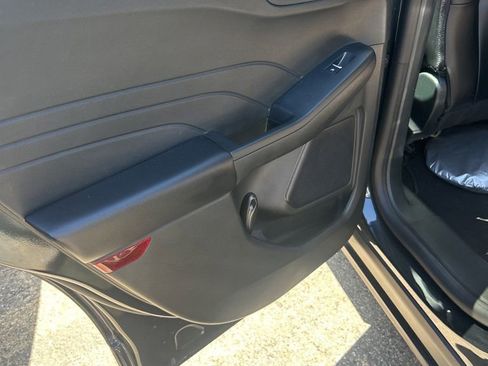 Used 2022 Ford Escape Titanium FWD image 5