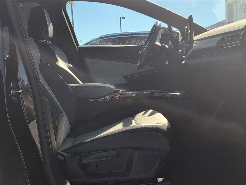 Used 2023 Volkswagen ID.4 Pro RWD image 14