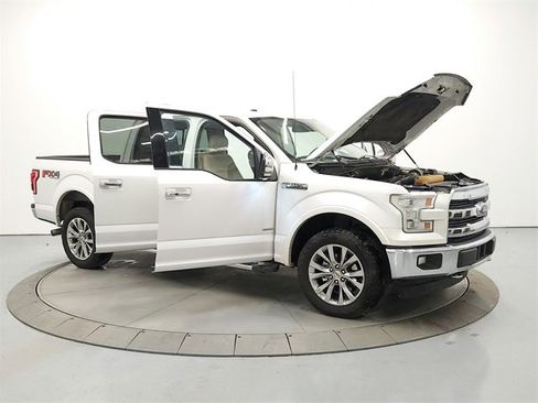 Used 2017 Ford F150 Lariat w/ Equipment Group 502A Luxury image 9