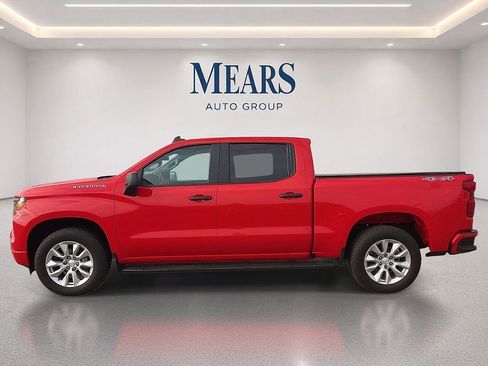Used 2024 Chevrolet Silverado 1500 Custom AWD/4WD image 2