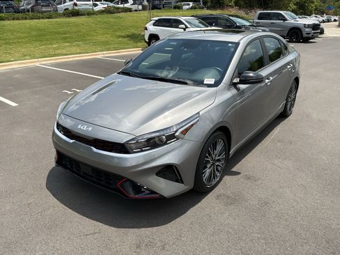 Used 2024 Kia Forte GT-Line w/ GT-Line Premium Package FWD image 5