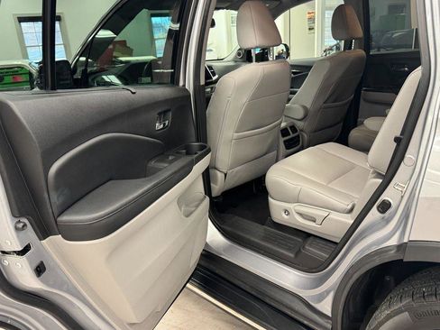 Used 2018 Honda Pilot Elite image 15
