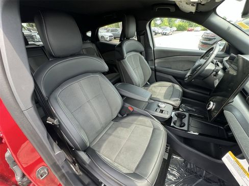 Used 2024 Ford Mustang Mach-E GT image 32