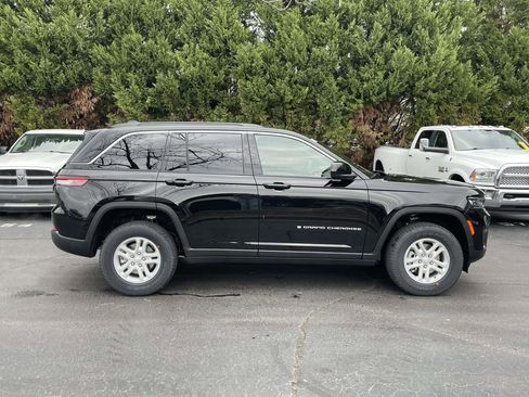 New 2025 Jeep Grand Cherokee Laredo w/ Luxury Tech Group I image 10