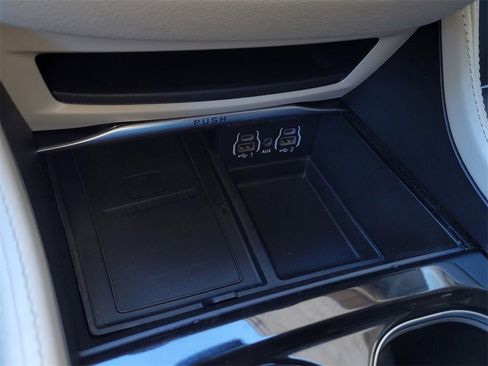 Used 2022 Chrysler Pacifica Limited image 21