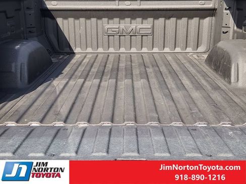 Used 2025 GMC Sierra 1500 Denali AWD/4WD image 32