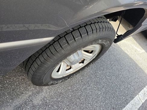 Used 2010 Ford Ranger XLT image 5