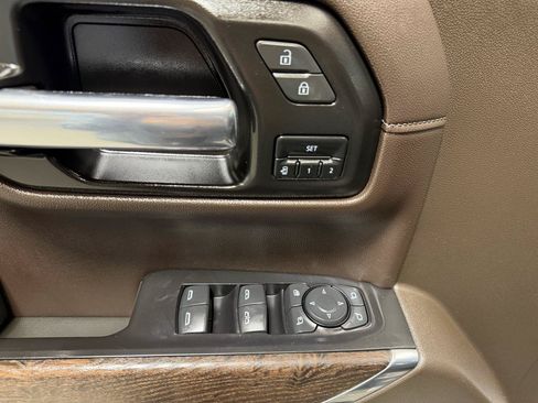 Used 2021 GMC Sierra 1500 Denali w/ Denali Ultimate Package AWD/4WD image 13