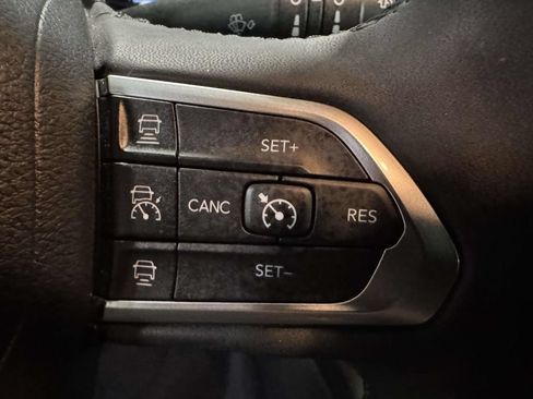 Used 2023 Jeep Compass Limited w/ Elite Group AWD/4WD image 24